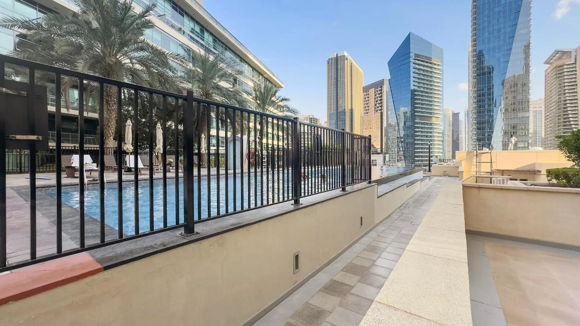Stylish & Lively 1Bdr In Marina Quay Apartment Dubai