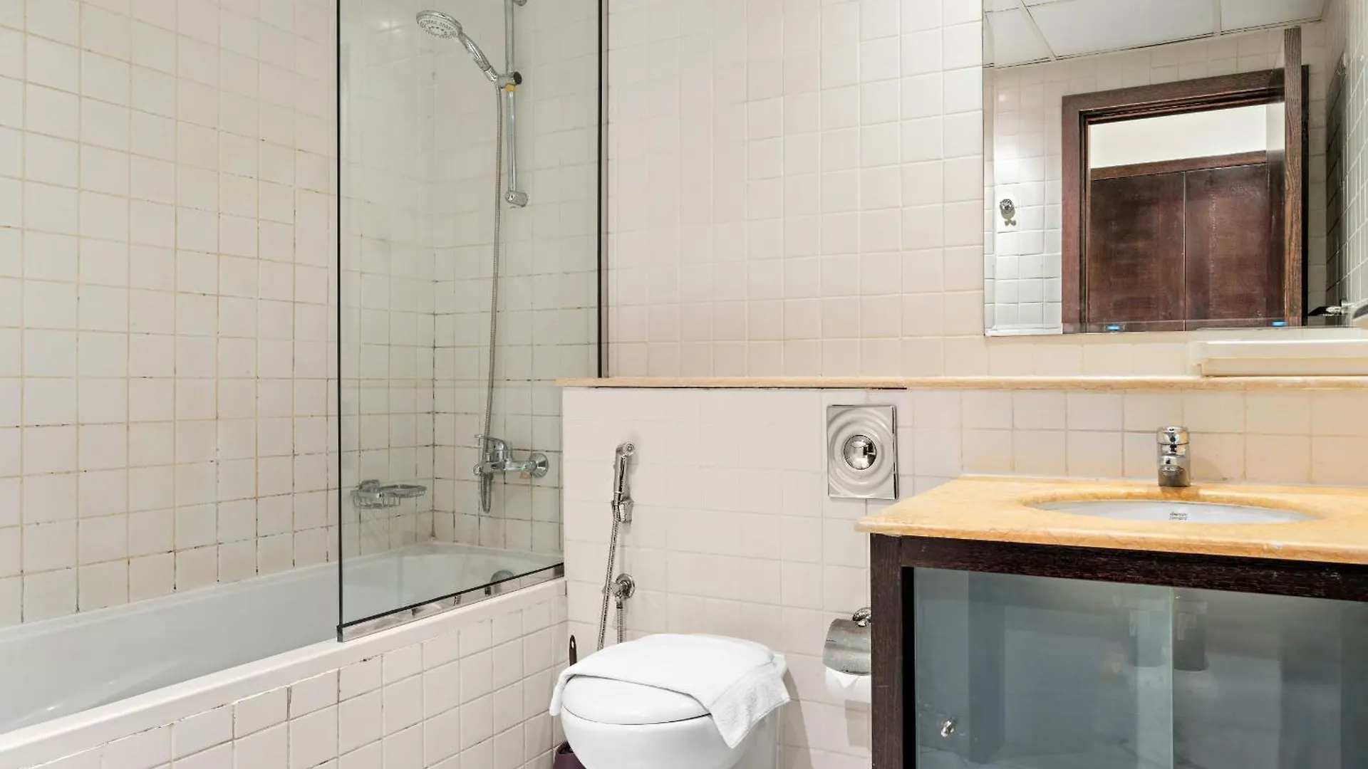 Stylish & Lively 1Bdr In Marina Quay Apartment Dubai