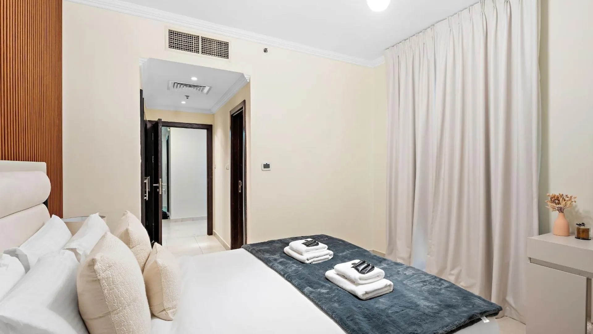 Stylish & Lively 1Bdr In Marina Quay Apartment Dubai